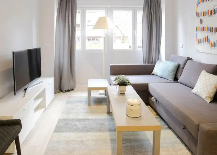 Charming studio in Cuatro Caminos area