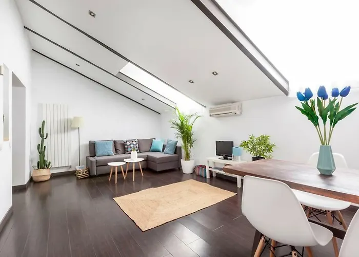 Stunning Newly refurbished loft at Malasaña\'s heart