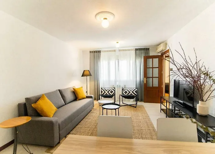 MODERN AND BRIGHT APARTMENT Plaza Elíptica