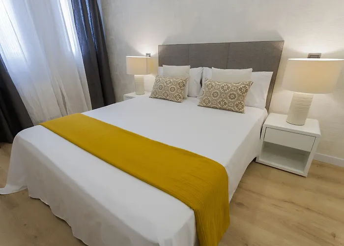 Dobo Rooms - Relatores III Apartment