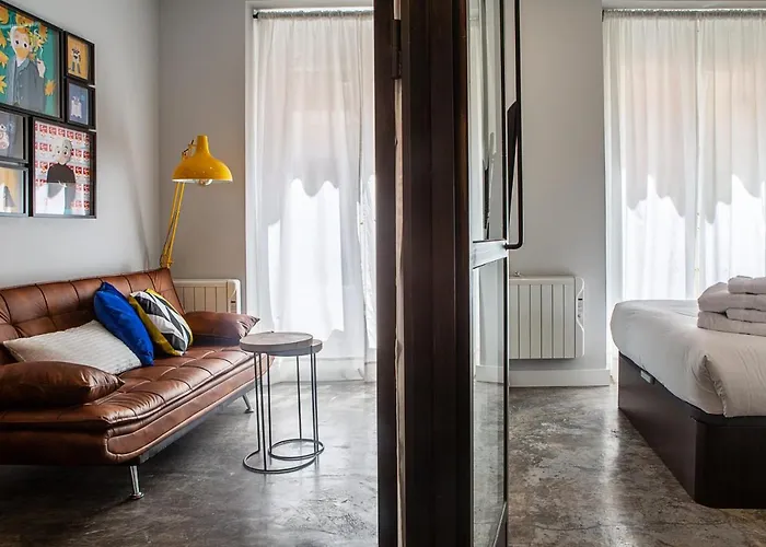 Lovely 2 Bedroom Apartment In The Heart Of Chueca