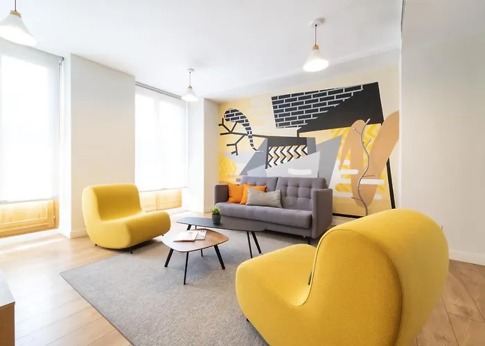 Home Art Apartments