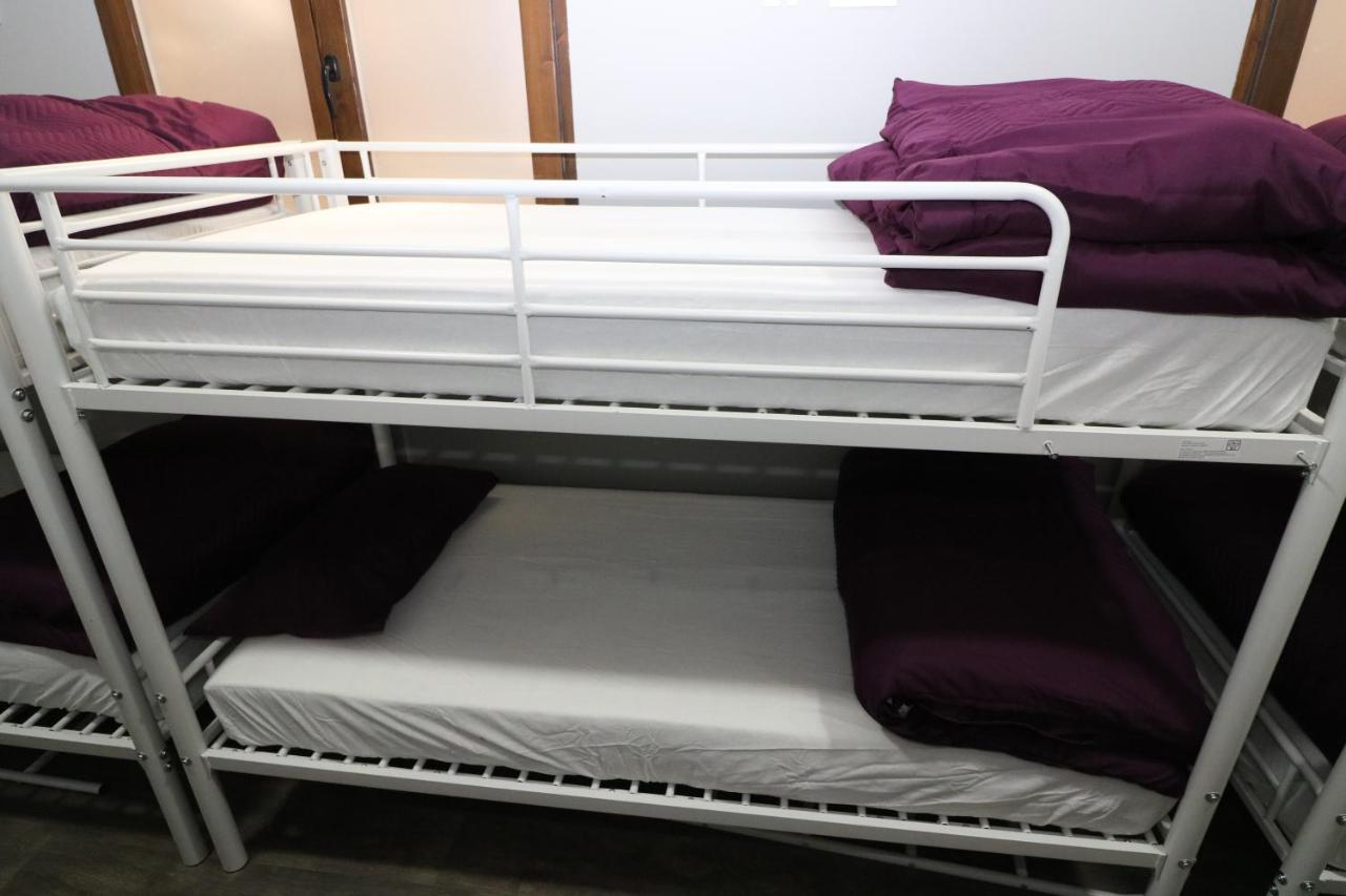 Hostal Downtown *