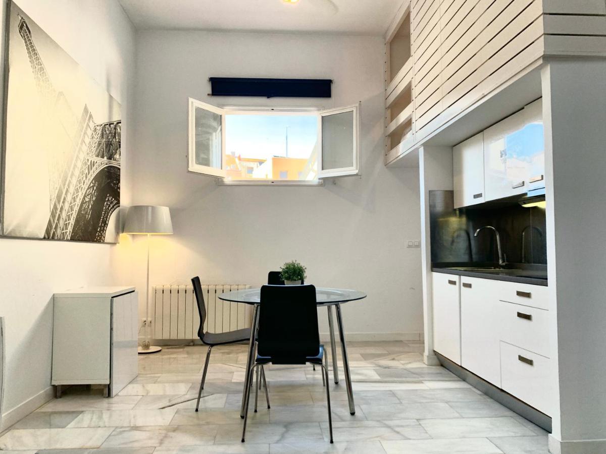 Puerta Del Sol-rastro Apartamento *