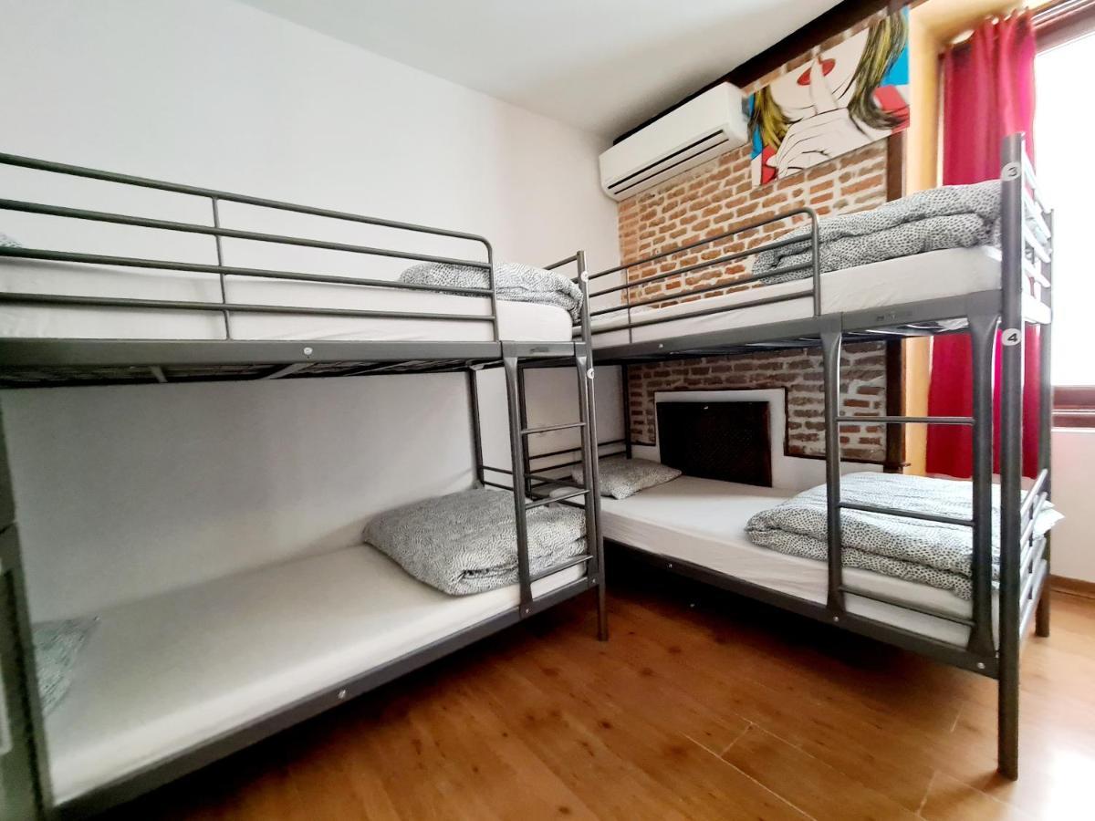 Hostal Arc House - Puerta Del Sol Only Adults *
