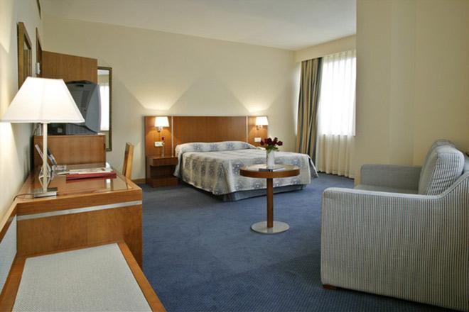 Hotel Husa Moncloa 4*