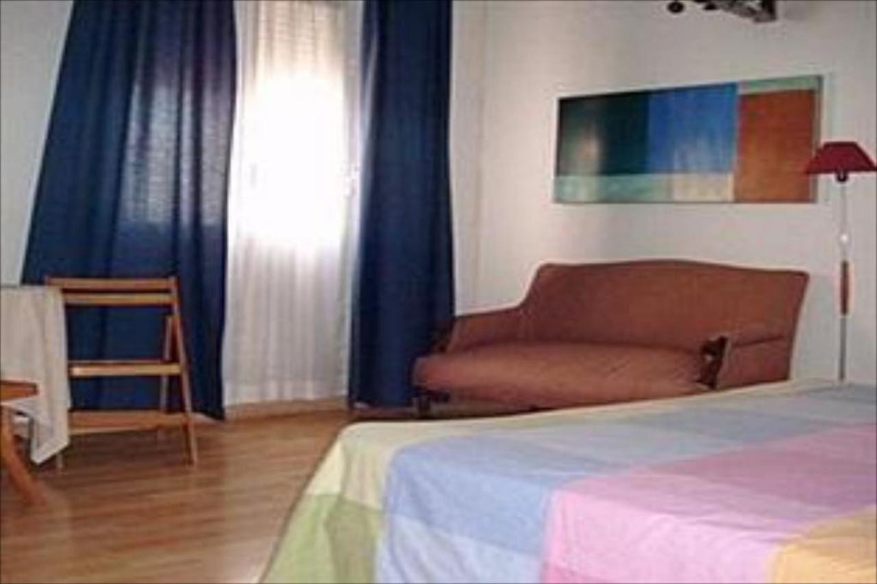 Pensión Gay Puerta Del Sol