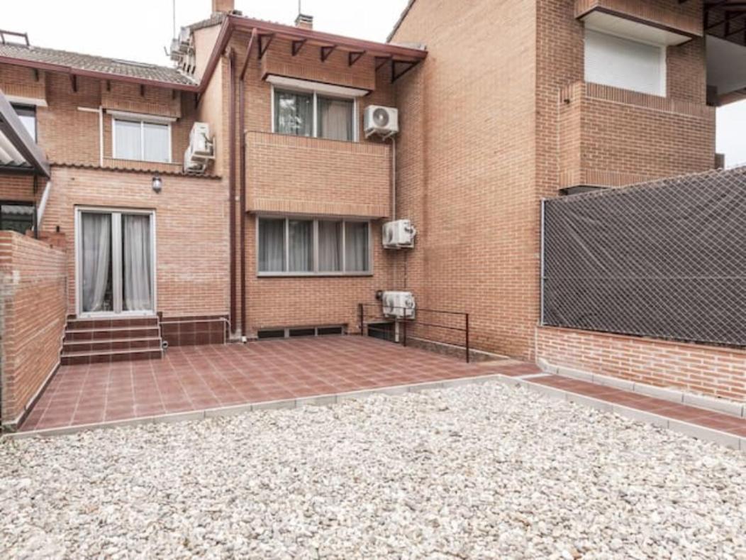 Chalet Alameda De Osuna * Madrid