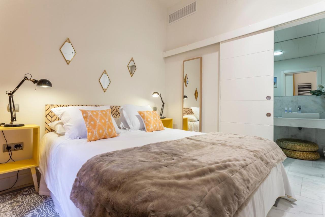 Mit House Echegaray En * Madrid