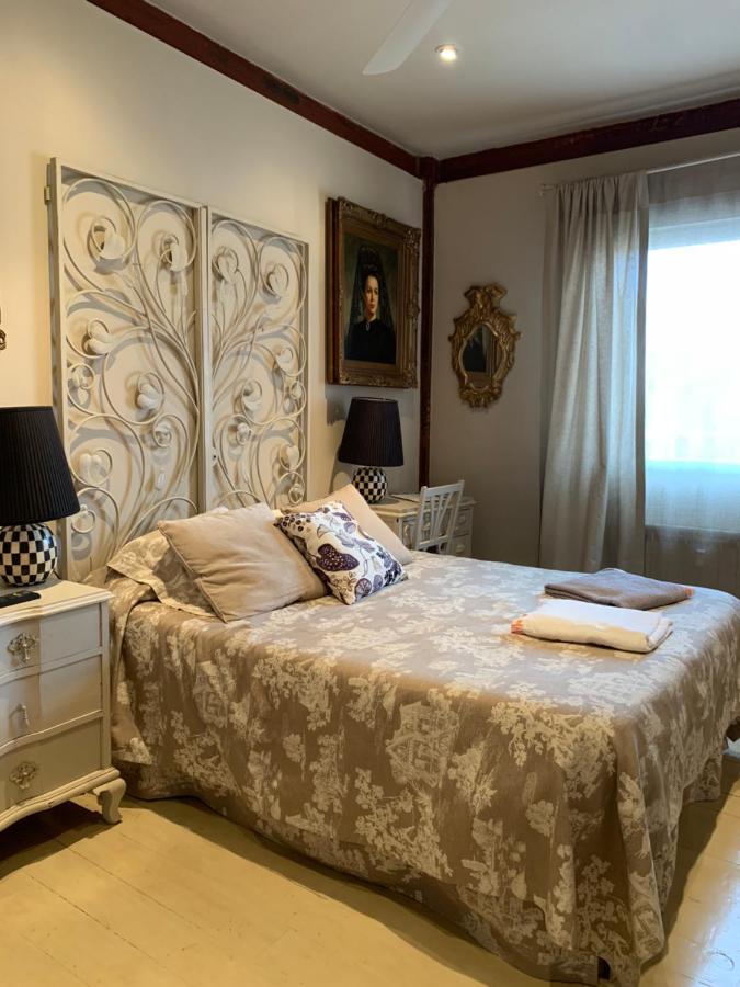 Alojamiento Silvie La Puce Habitación en casa particular Madrid