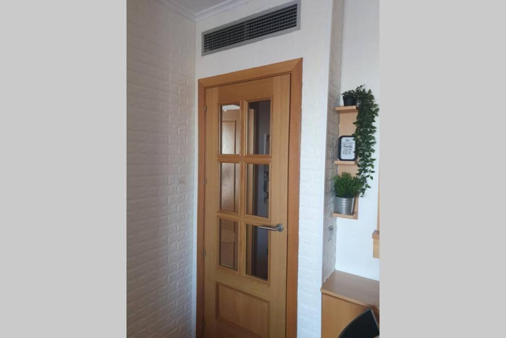 Cerca Airport, Riyadh Air, Ifema, Eisenhower, Wifi, 4 Personas Apartment *