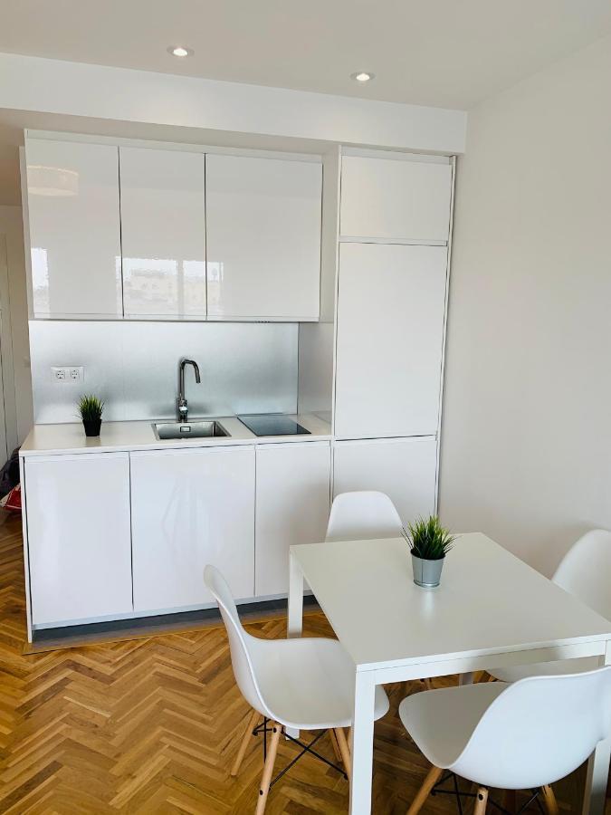 Pisos Con Piscina Barrio Exclusivo-wizinkcenter * Madrid