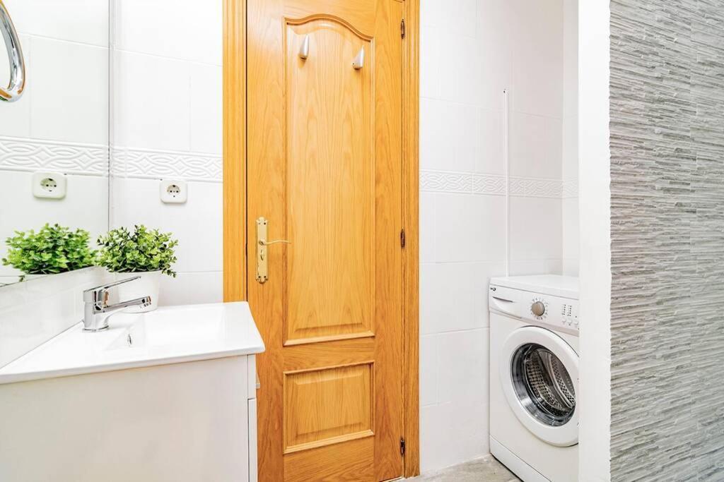Apartamento Encantador En Chueca Junto A Gran Vía, Infantas 1-1 By Batuecas Madrid