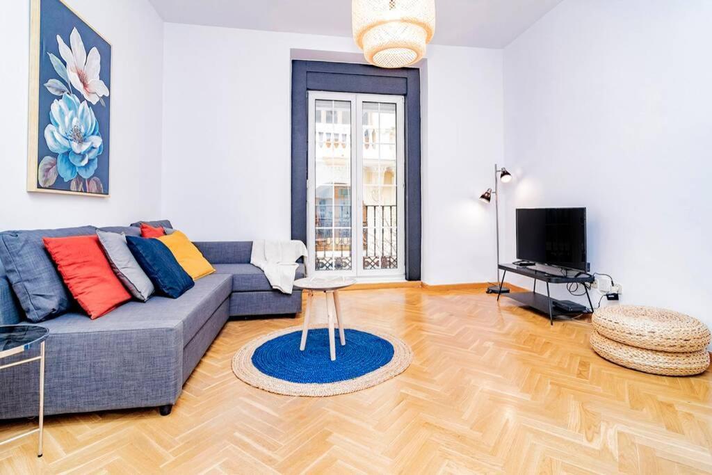 Apartamento Encantador En Chueca Junto A Gran Vía, Infantas 1-1 By Batuecas Madrid