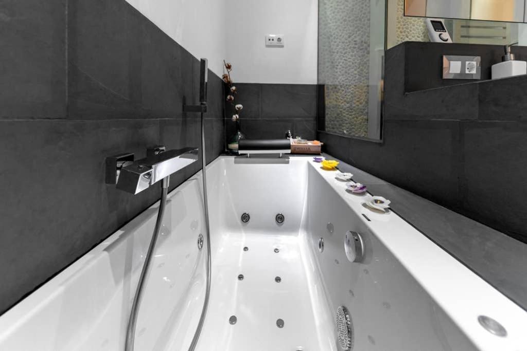 Apartamento Maravilloso 2h 2b Malasaña - Gran Via Madrid