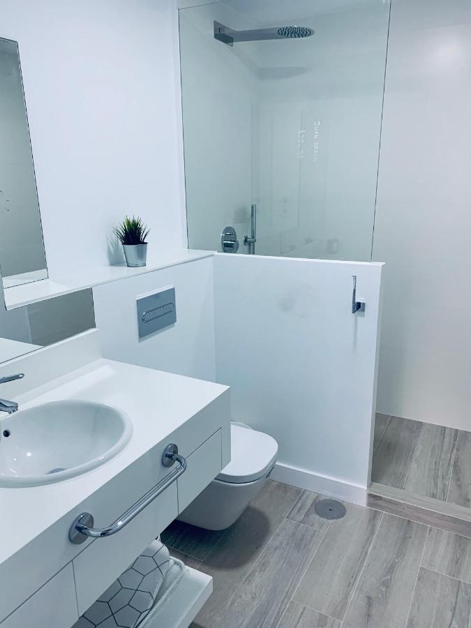 Pisos Con Piscina Barrio Exclusivo-wizinkcenter * Madrid