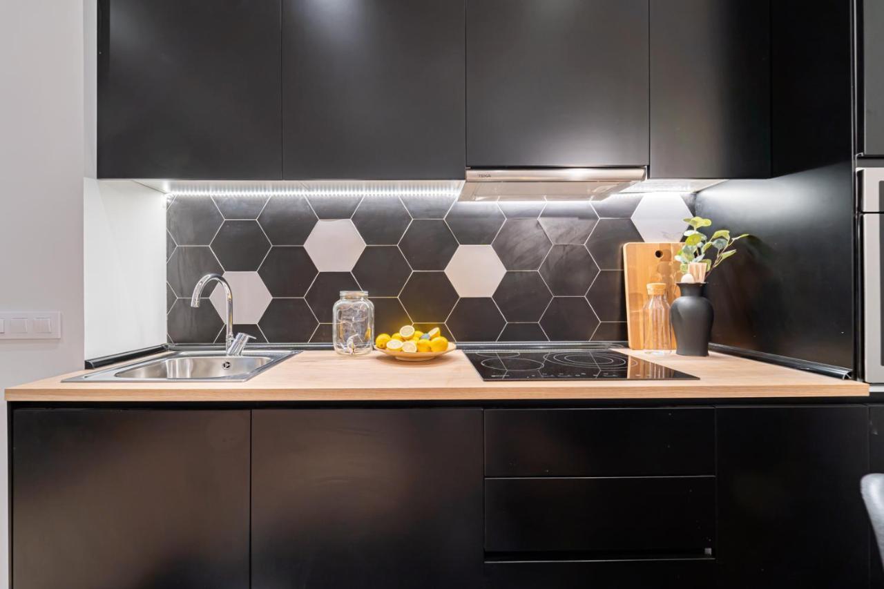 Edsam Black Madrid