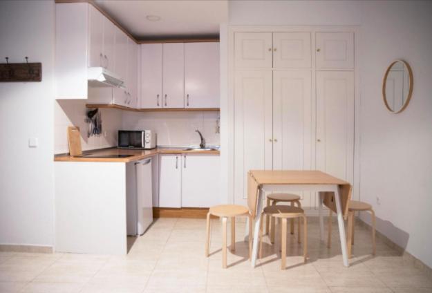 Apartamento Urban Vida Carretas Madrid