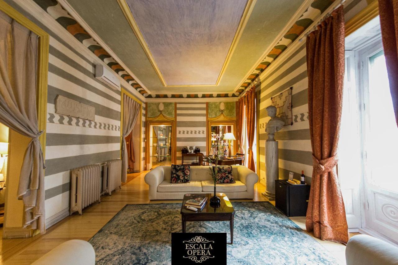 Escala ópera 3*