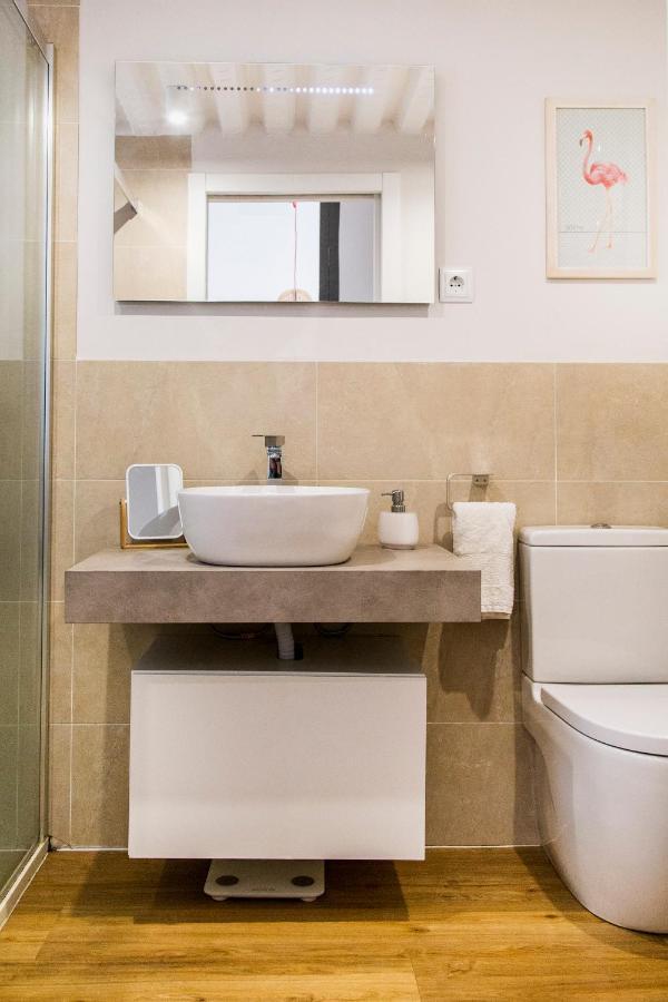 Modern Apartment, Self Check-in, Wi-fi, Smart Tv 55