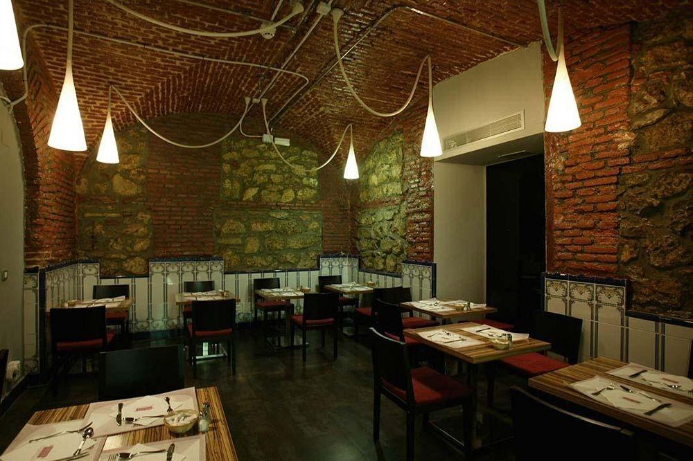 Petit Palace Plaza Del Carmen Hotel 4*