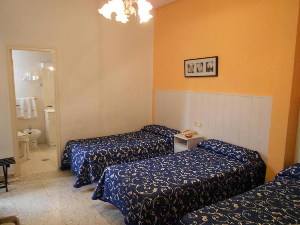 Valencia Pensión 3*