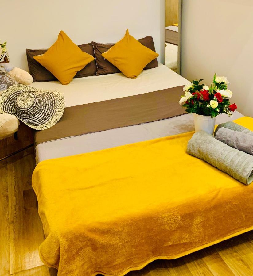 Tiffany Vip Sol Habitación en casa particular Madrid