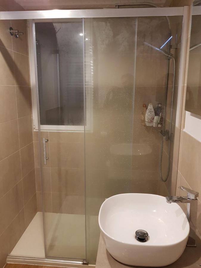 Modern Apartment, Self Check-in, Wi-fi, Smart Tv 55