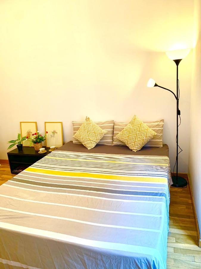 Tiffany Vip Sol Habitación en casa particular Madrid