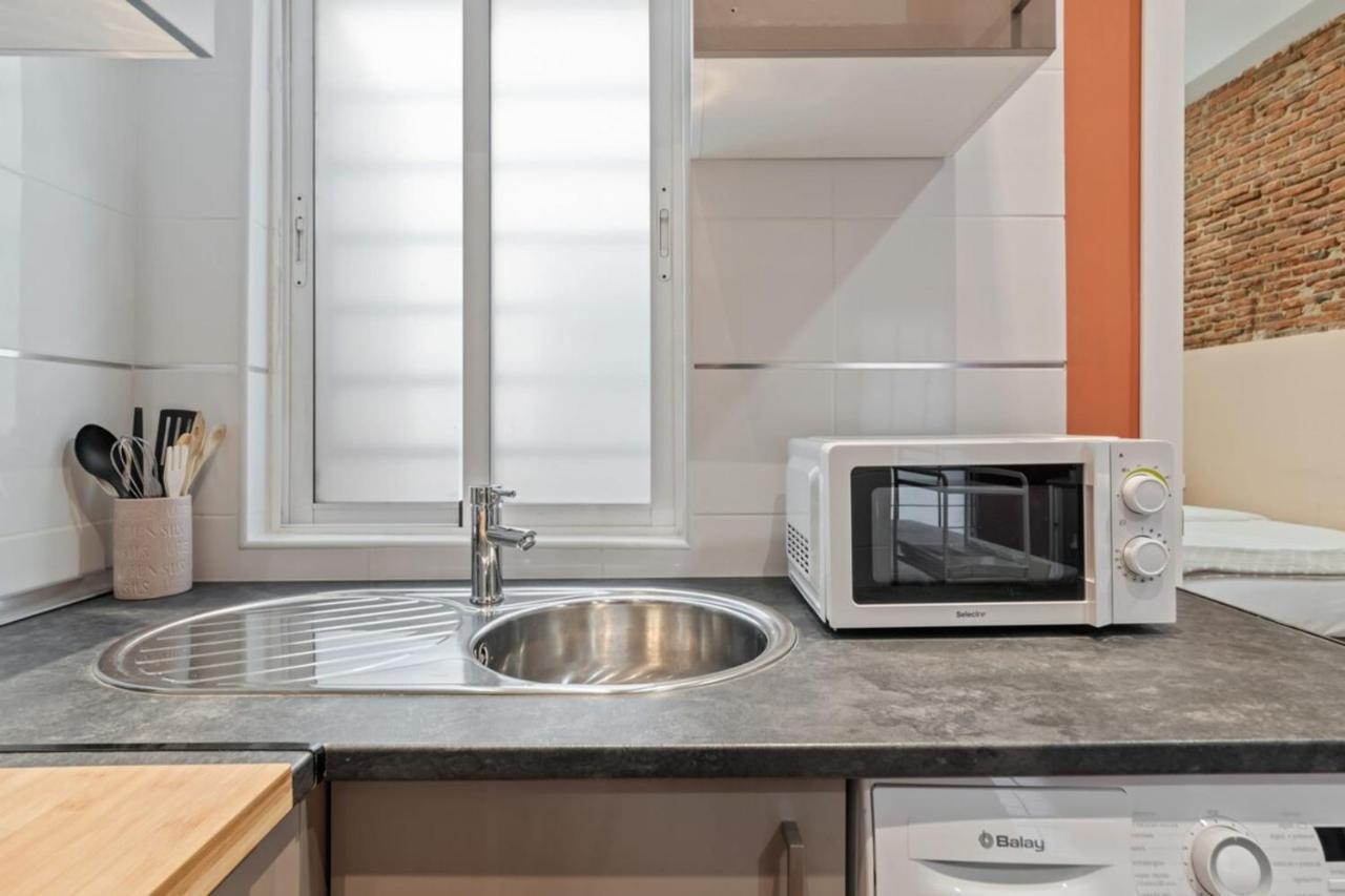 Contemporary Flat With 1-bedroom In Apartamento Madrid