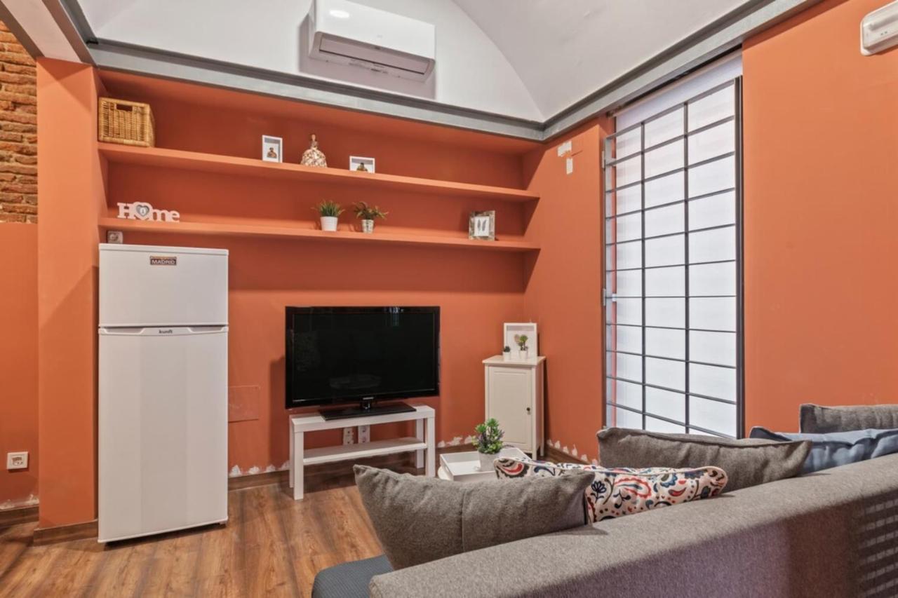 Contemporary Flat With 1-bedroom In Apartamento