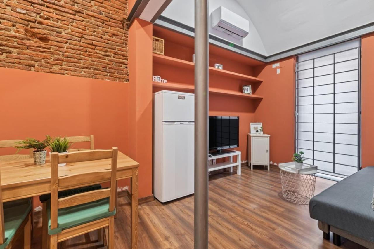 Contemporary Flat With 1-bedroom In Apartamento *