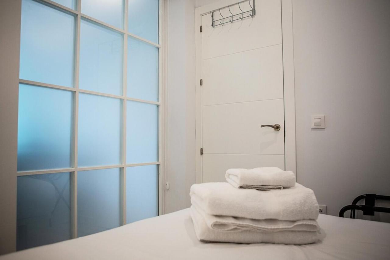Modern 3 Bedroom In La Latina 10 Minutes To Metro *