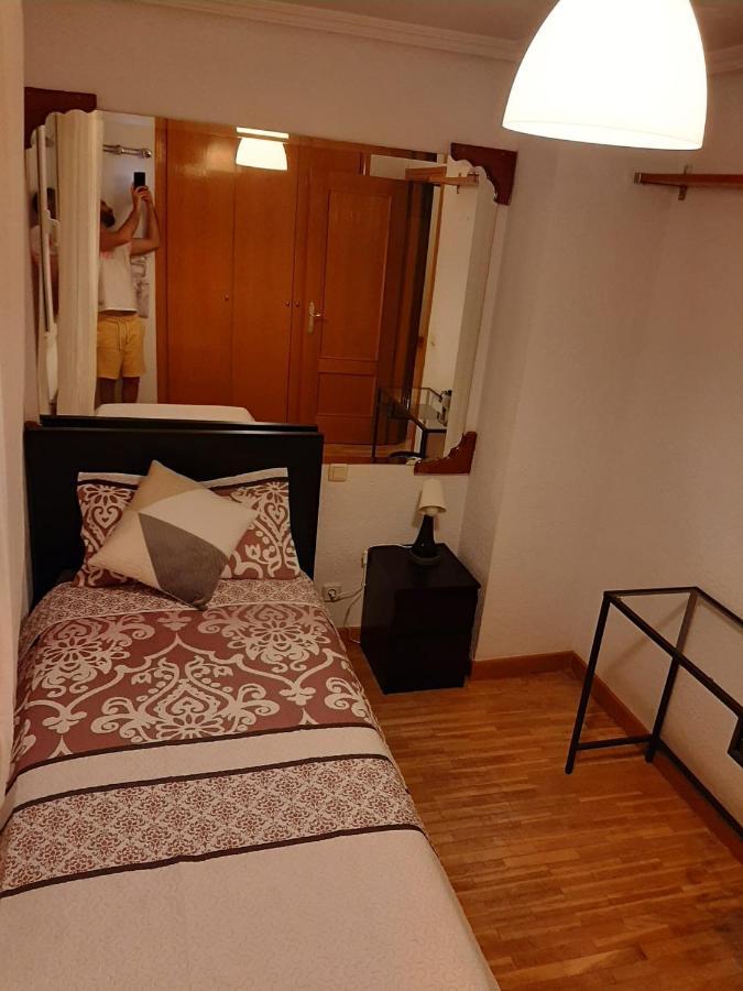 Habitación Muy Cerca Del Centro, En El Metro 10min A Sol/ Gran Vía Habitación en casa particular *
