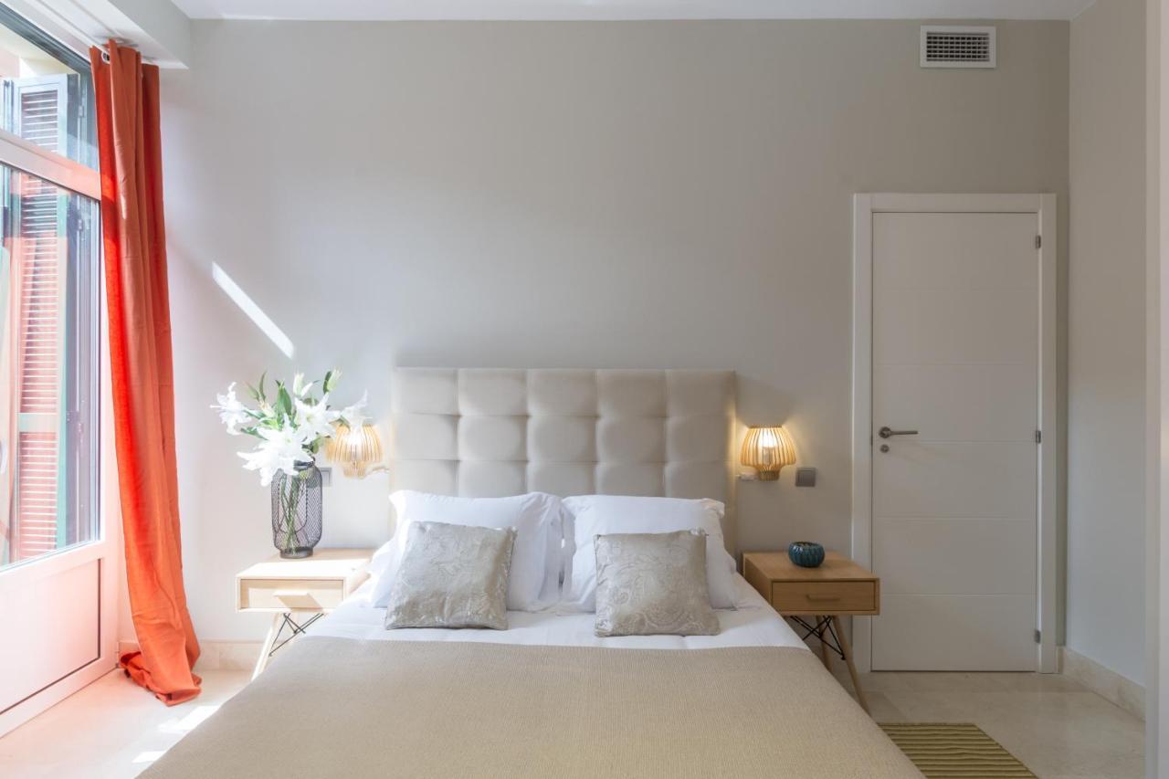 Mit House Echegaray En * Madrid
