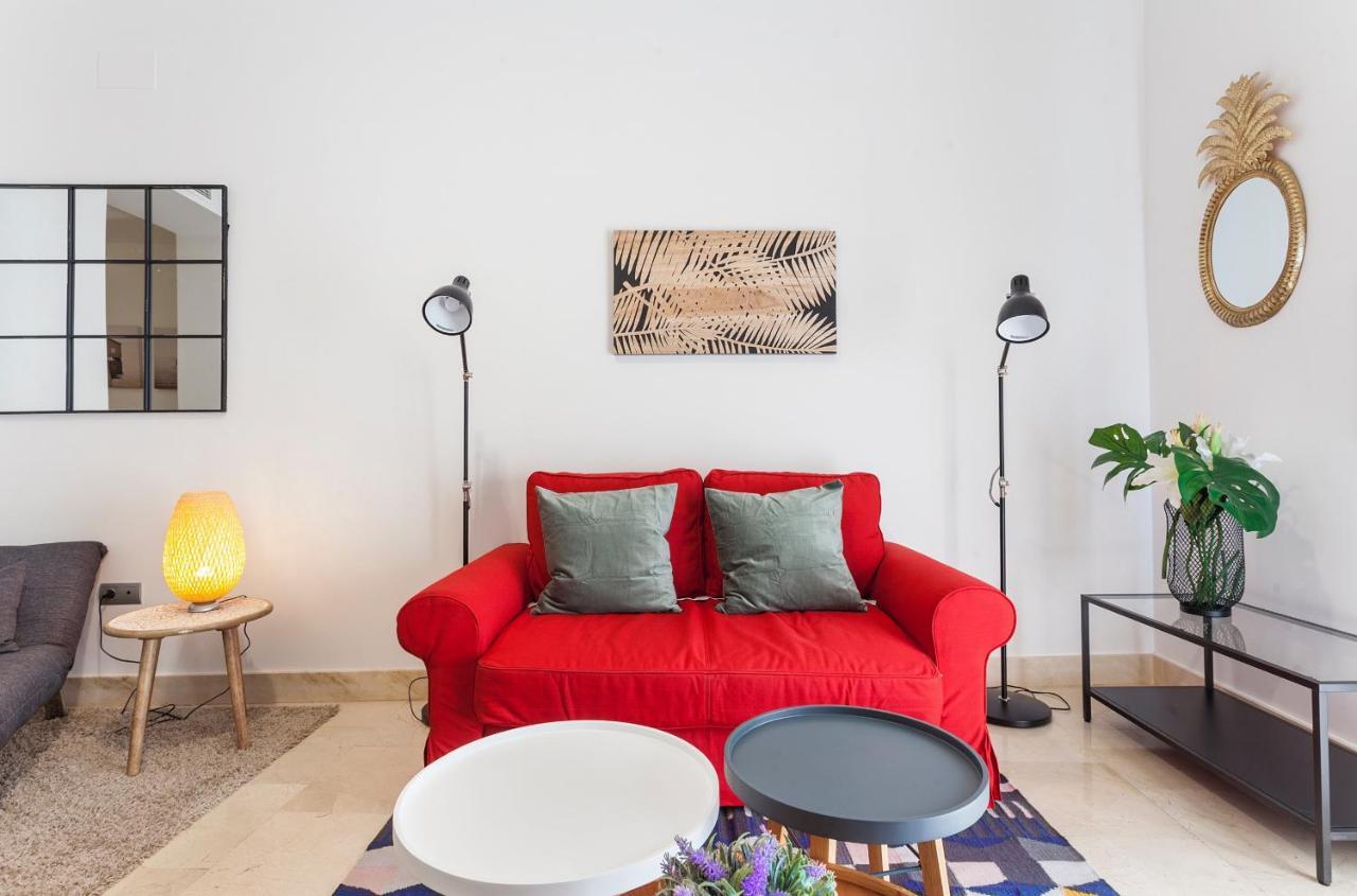 Mit House Echegaray En * Madrid