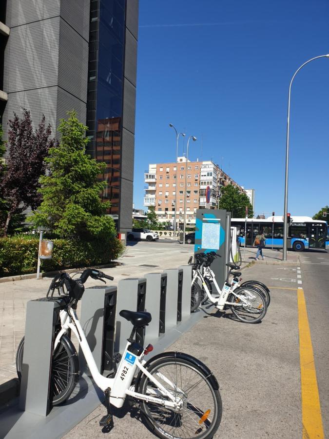 Bonito Apto Cinco Torres Plaza Castilla Apartamento Madrid
