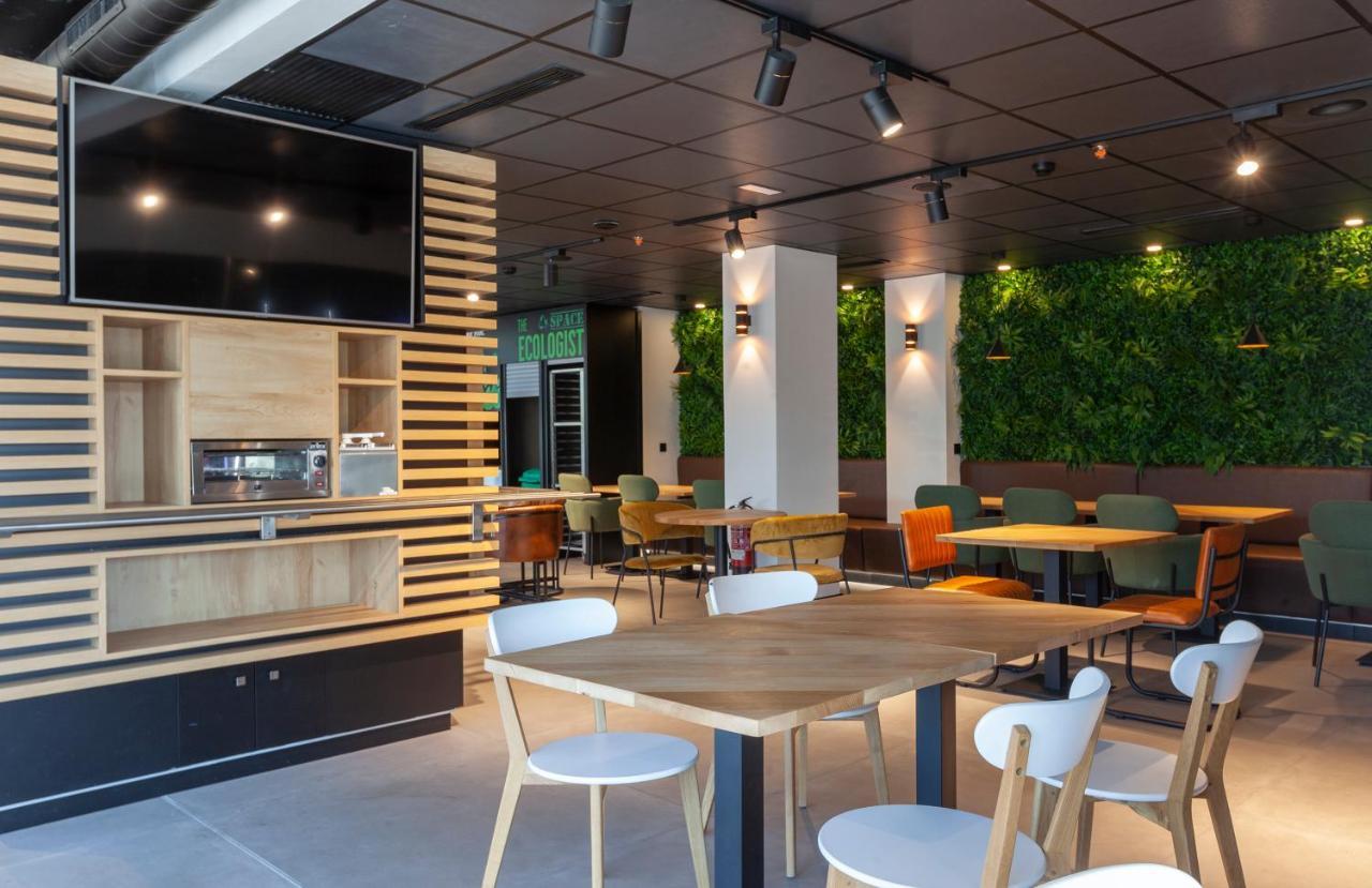 Vértice Roomspace Pensión Madrid