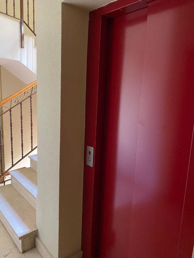 Apartamento Centro Embajadores / Luxury Madrid