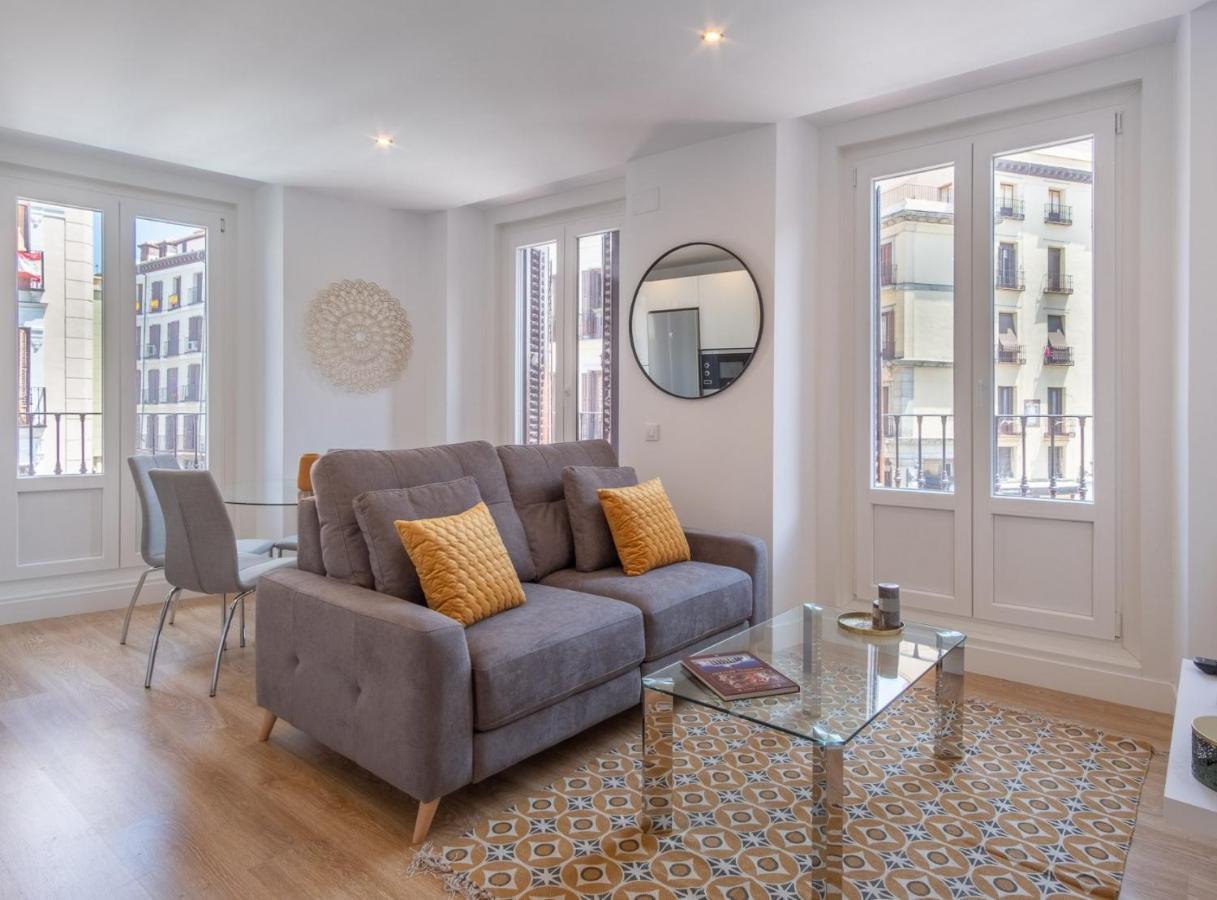 Charming For 4 Steps Away From Mercado De San Miguel , Calle Mayor Iv *
