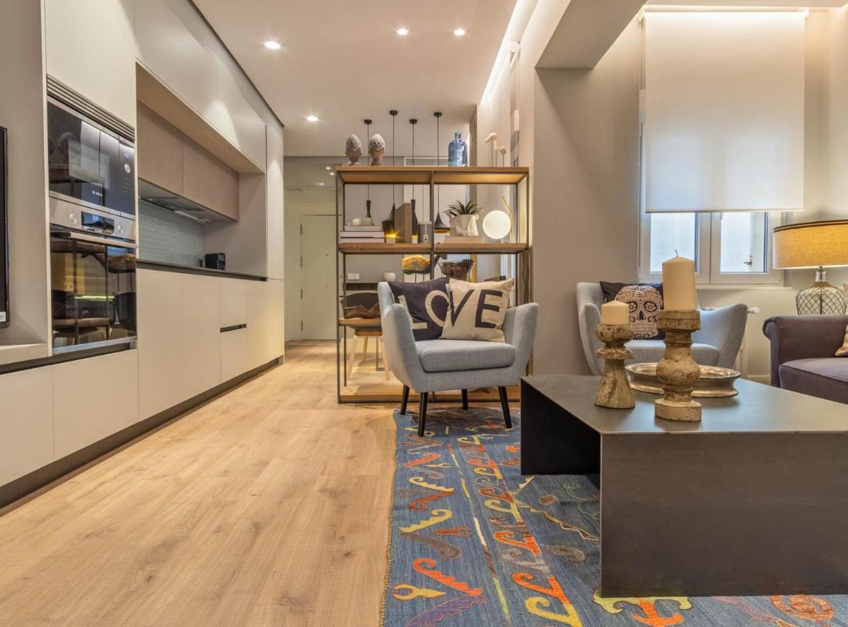 2 Bedrooms Center Pizzaro I