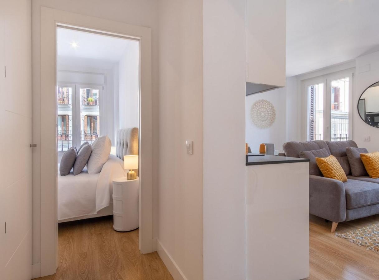 Charming For 4 Steps Away From Mercado De San Miguel , Calle Mayor Iv *