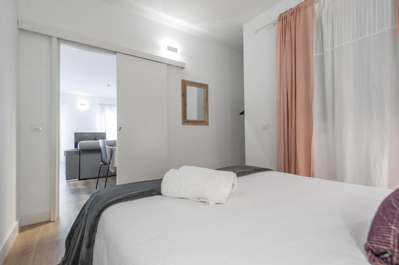 Hellenhost - Gran Via Apartment *