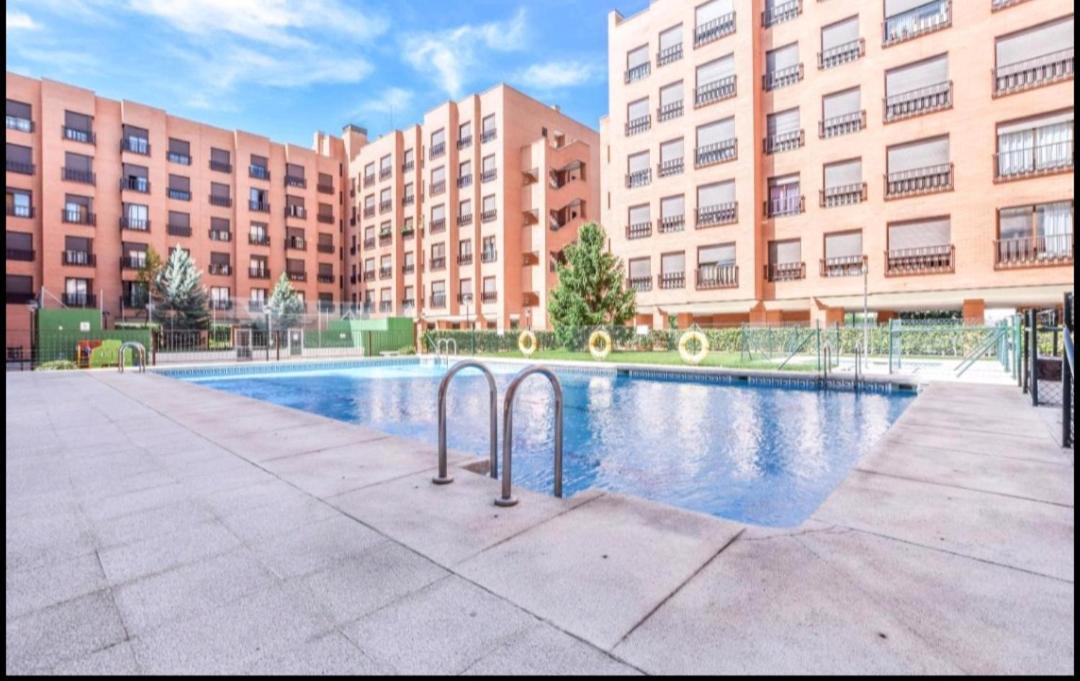 Cerca Airport, Riyadh Air, Ifema, Eisenhower, Wifi, 4 Personas Apartment