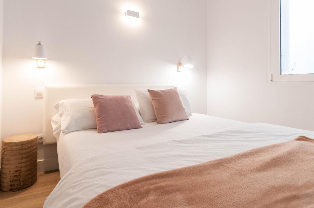 Hellenhost - Gran Via Apartment