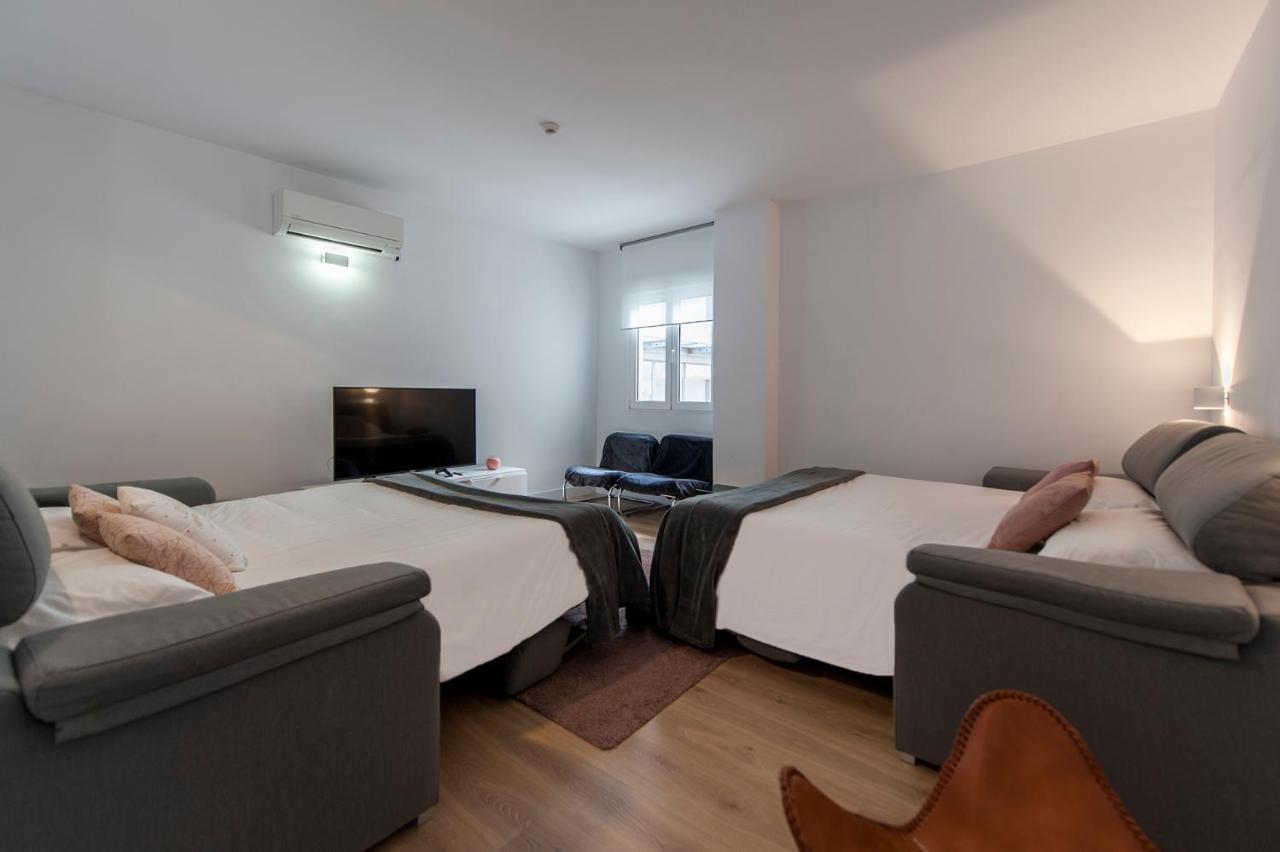 Hellenhost - Gran Via Apartment