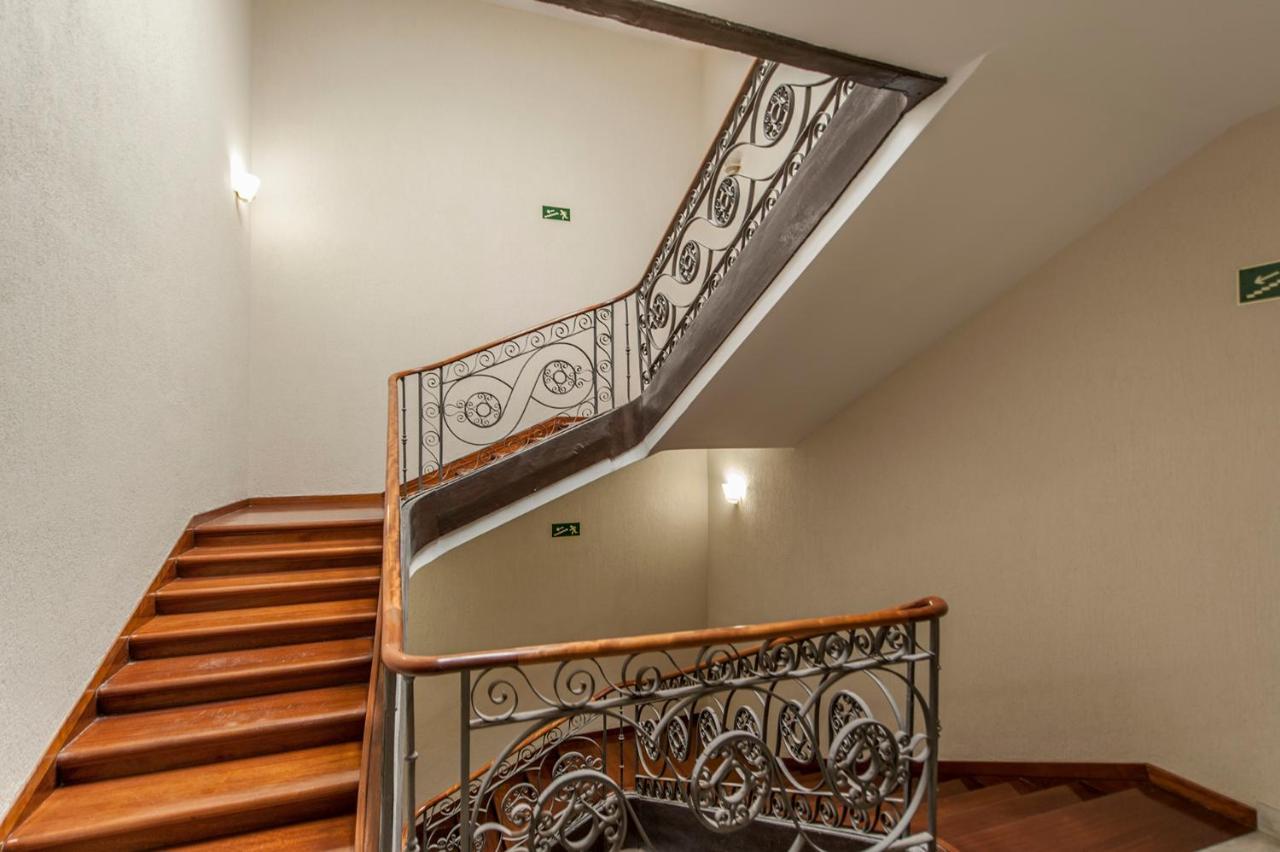 Hellenhost - Gran Via Apartment Madrid