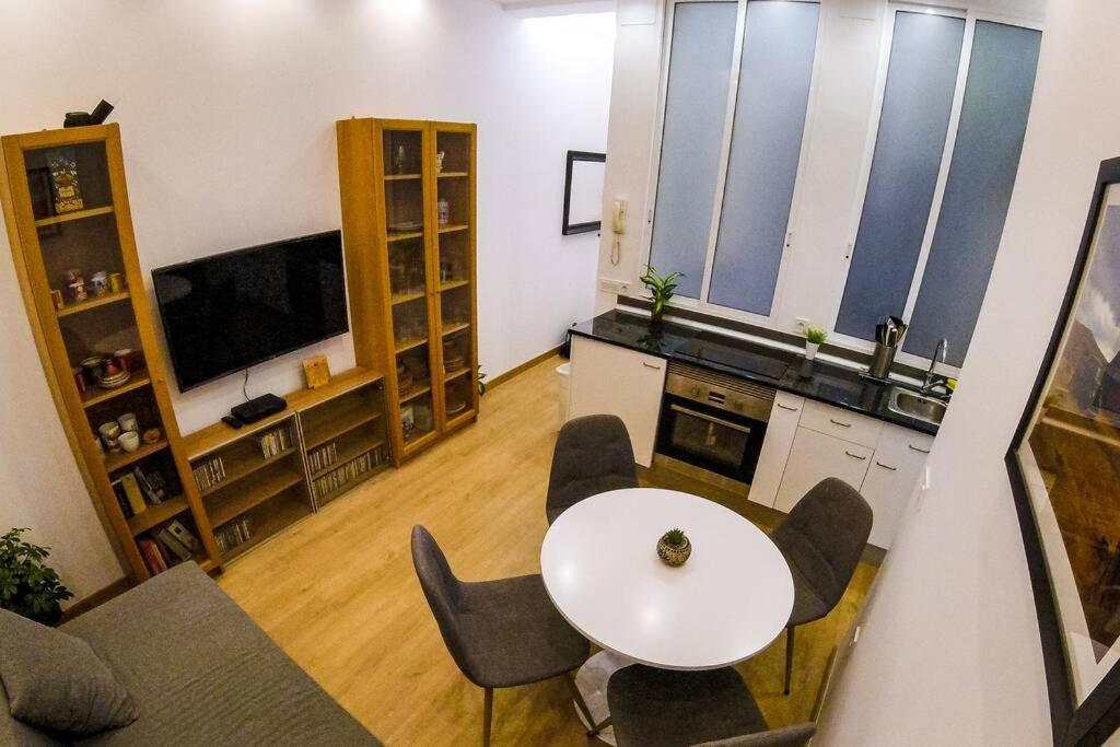 Piso Vip Anton Martin. Centro. Apartamento