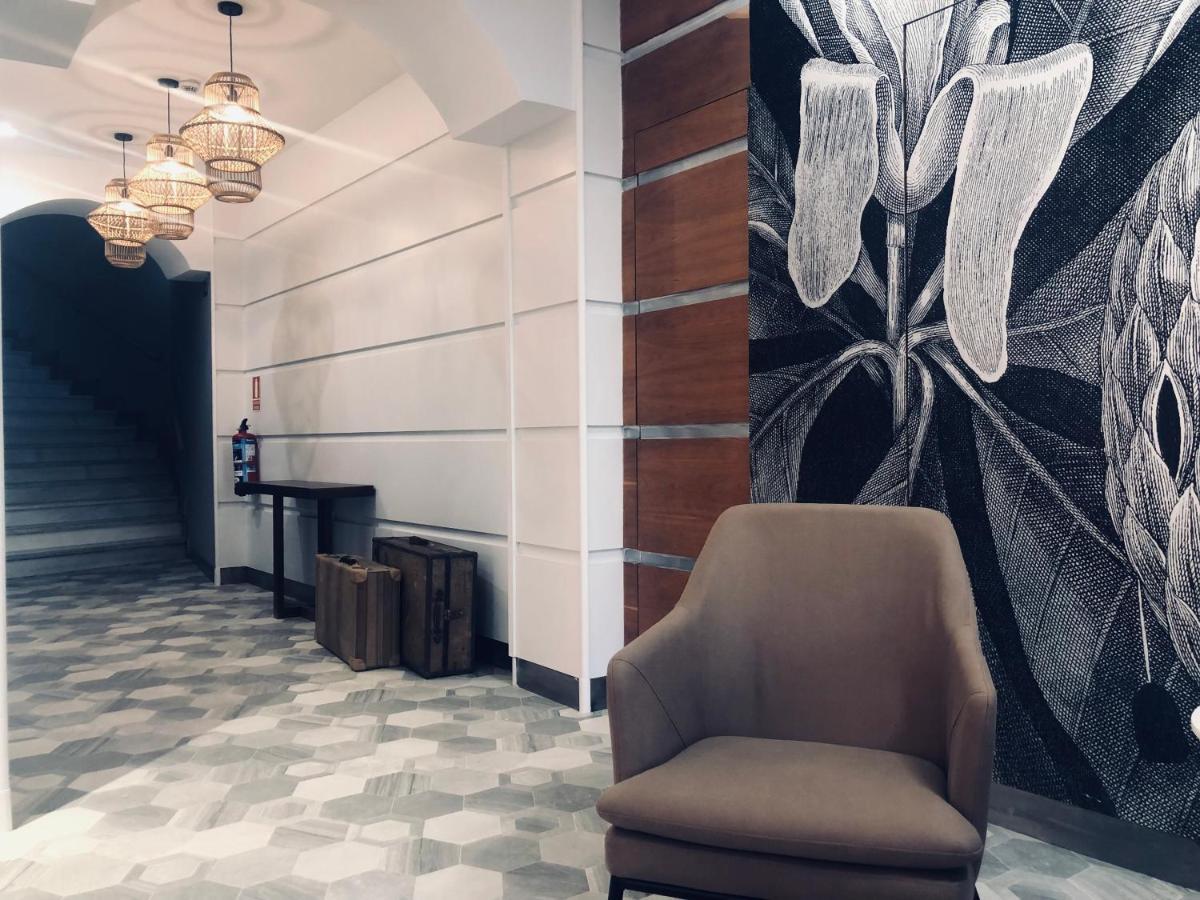 Hotel Ateneo Puerta Del Sol 3*