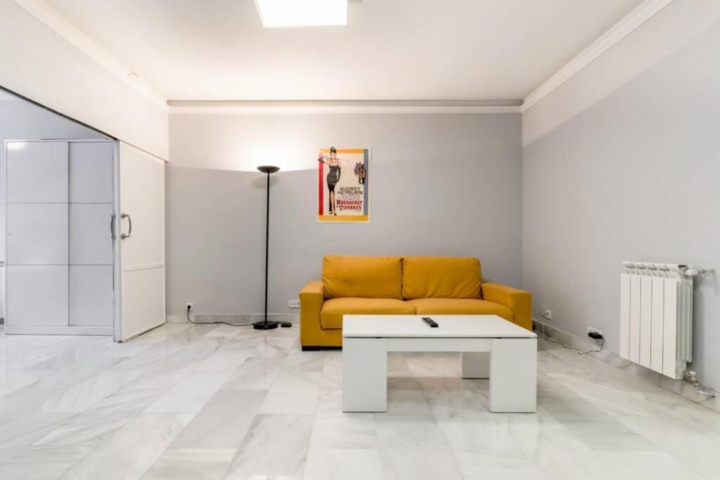 Cozy And Comfortable In Plaza Castilla *